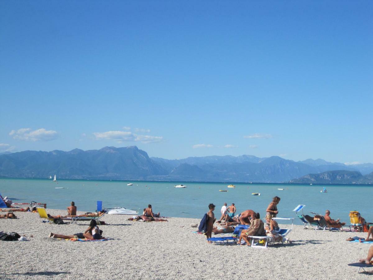 Appartamento La Madonnina Di Cathy Peschiera del Garda Bagian luar foto