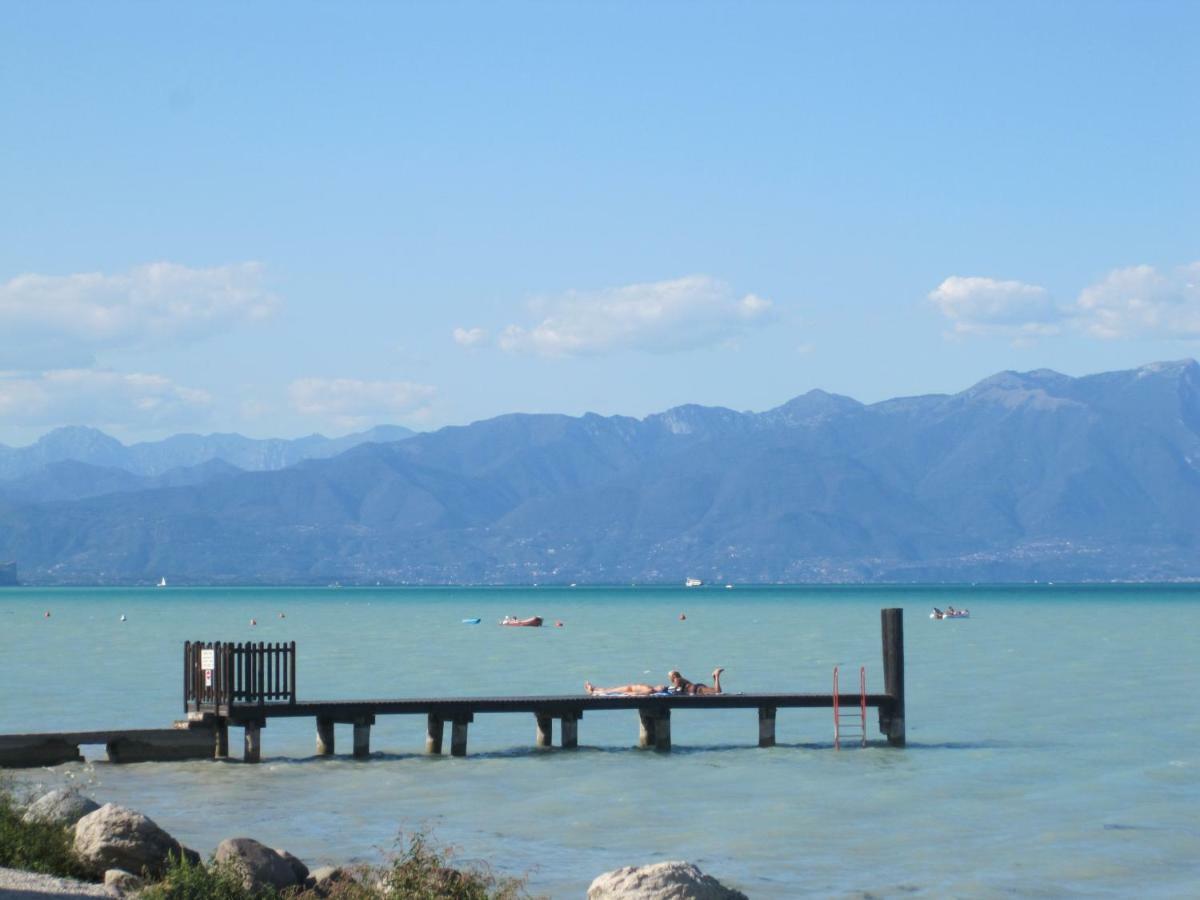 Appartamento La Madonnina Di Cathy Peschiera del Garda Bagian luar foto